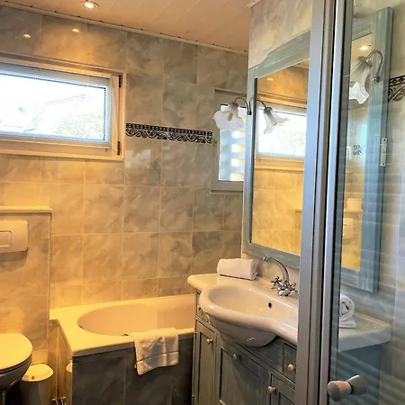 Waldhaus, Berliner Ring